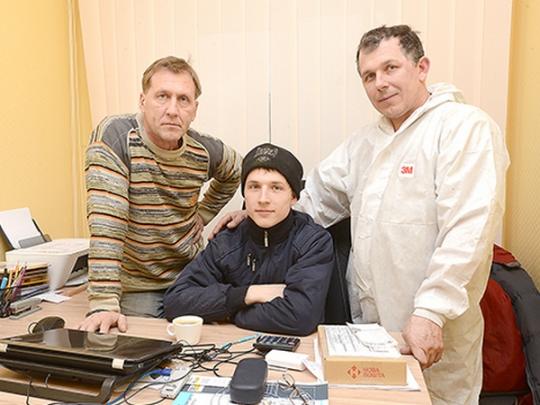 Вынужденные переселенцы из Луганской области сумели наладить в Киеве производство мебели (фото)
