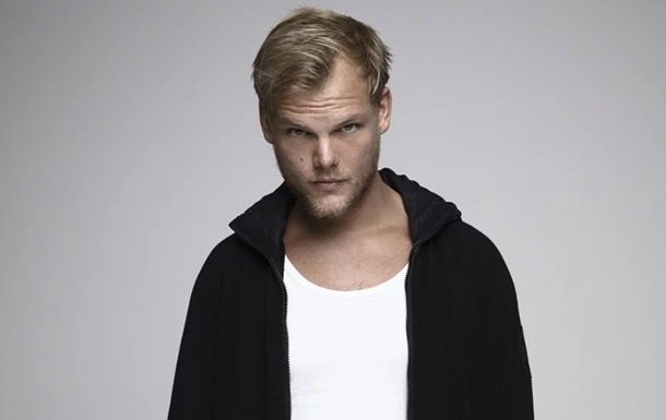 Вышел посмертный клип диджея Avicii