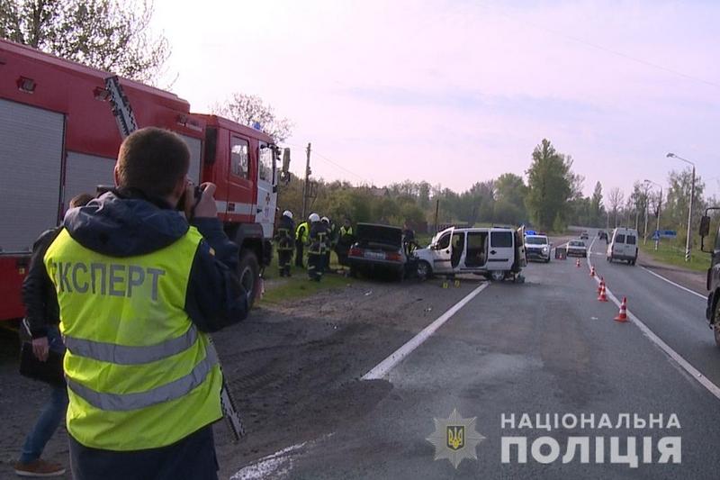 Выжили только водители: жуткое ДТП под Винницей унесло жизни 4 человек (фото, видео)
