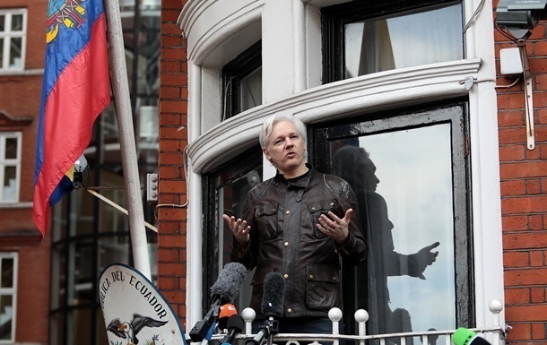 WikiLeaks заявила о готовящейся высылке Ассанжа из посольства Эквадора