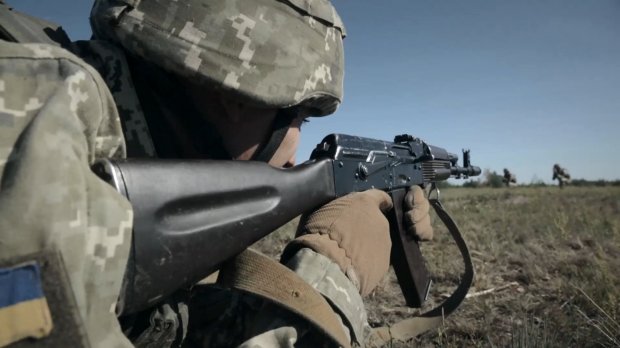 Яку потужну зброю опановують солдати під час навчань: вражаючі фото та відео