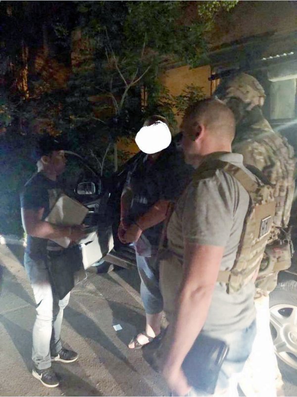 За службу в Африке – 8 тысяч долларов: офицер ВМС требовал деньги у будущих миротворцев (фото)