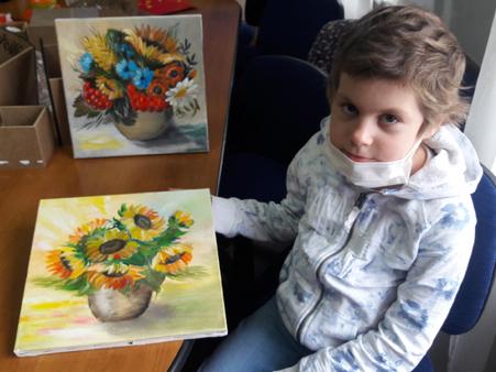Занятия рисованием помогли десятилетней девочке победить рак