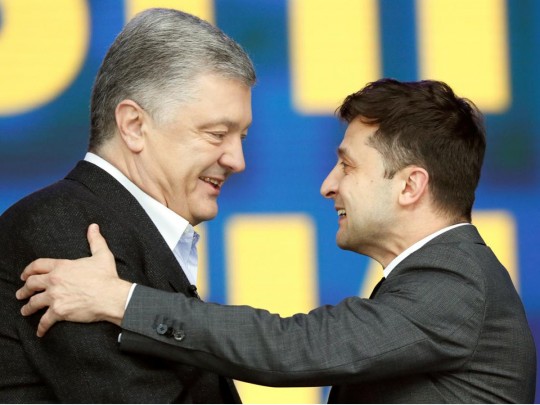 Зеленский может рассчитывать на мой совет, помощь, плечо, — Порошенко