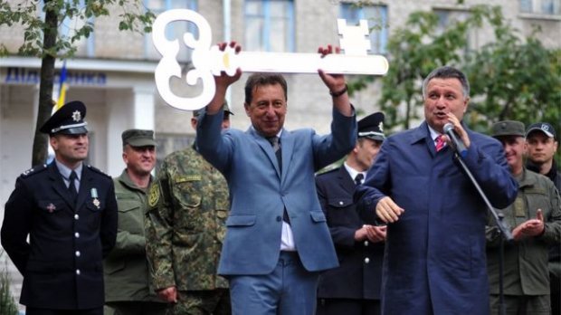 Зеленский назначил Комарницкого главой Луганской ОГА: что о нем известно