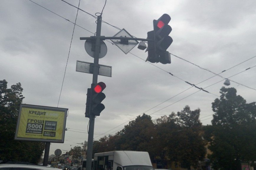 На перехресті в Чернігові зламався світлофор