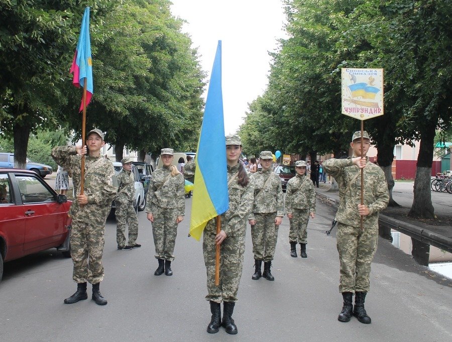 У Сновську пройшов парад талановитих дітей (Фото)