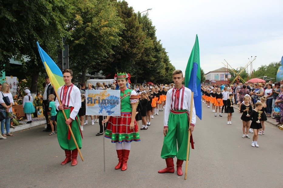 У Сновську пройшов парад талановитих дітей (Фото)