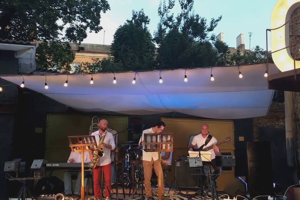«JAZZ КУЛІСА» через дощ переноситься