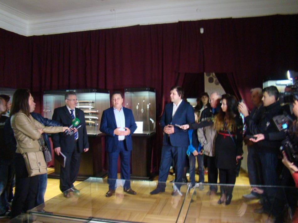 Майже 70  експонатів із приватної колекції Фельдмана представили у колегіумі на Валу (Фото)