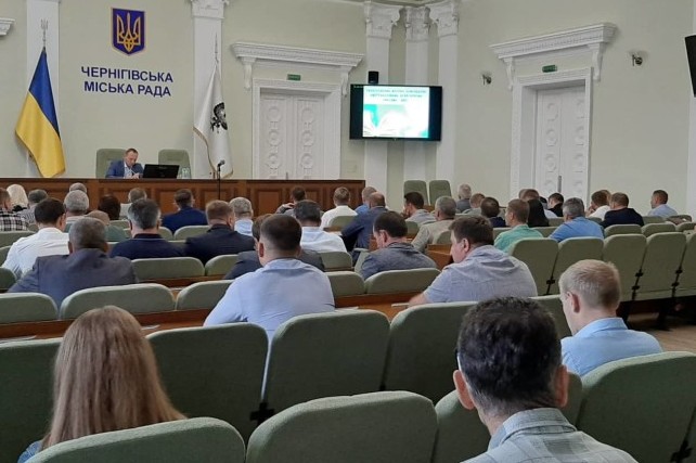 Мер оцінив роботу чернігівських освітян
