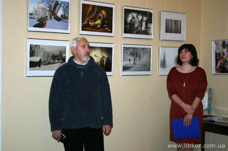 У бібліотеці Короленка відбулося відкриття фотовиставки сіверських митців (Фото)
