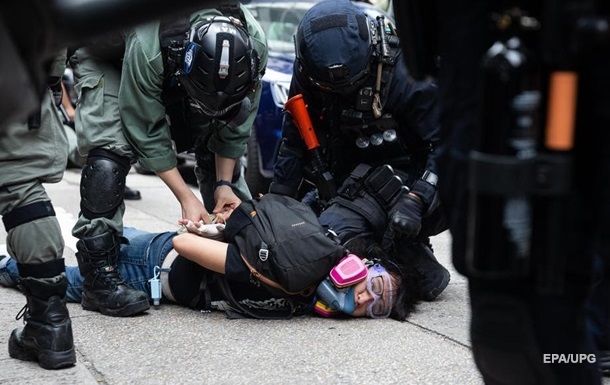 В Гонконге вспыхнули антикитайские протесты