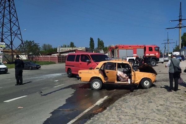Под Одессой произошла авария с детьми: погибла многодетная мать