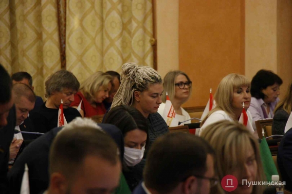 Депутаты Одесского горсовета решили пожурить коллегу за «кнопкодавство»