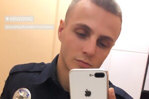 Не понравились фигуры: в Одессе полицейский унижал девушек на пляже