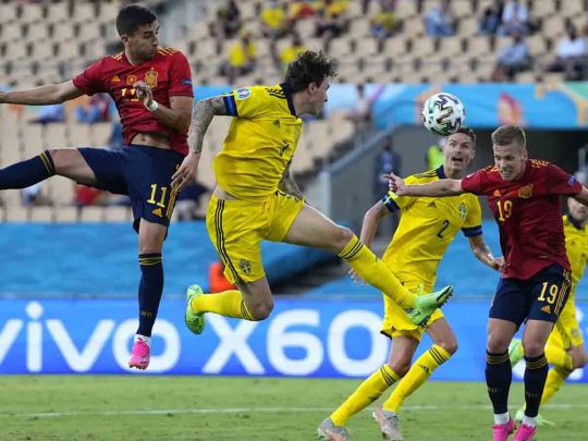 Іспанія «провисіла» весь матч на воротах Швеції, але так і не забила: відеоогляд гри Євро-2020