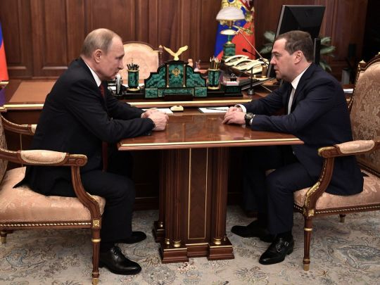 Кінець тандему: Путін завершив політичну кар'єру Медведєва