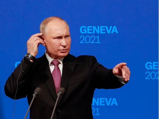 Путін майстерно перевернув питання з ніг на голову, — ЗМІ про пресконференцію президента Росії