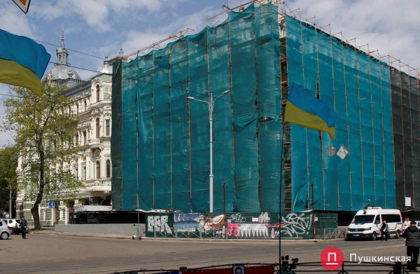 В доме Либмана в центре Одессы обвалился чердак: в мэрии винят прежнего подрядчика