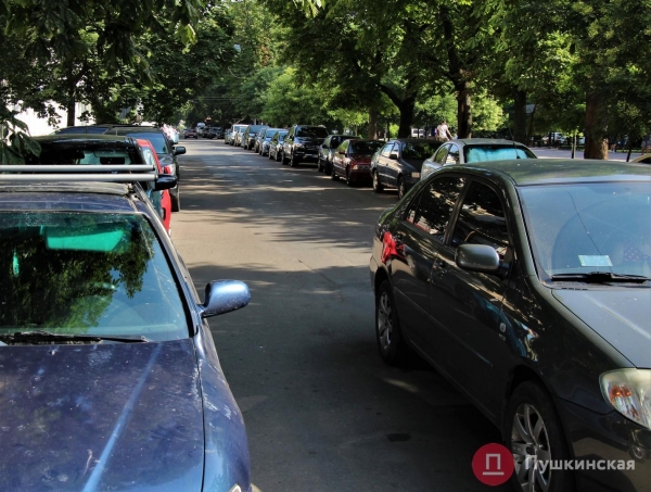 В сентябре городские тепловики перекопают одну из улиц в центре Одессы, движение по ней закроют