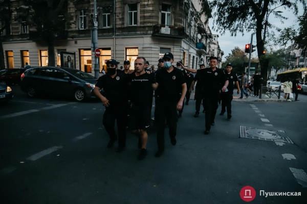«Жить свободно, жить без страха»: как в Одессе прошел ЛГБТ-прайд. Фоторепортаж