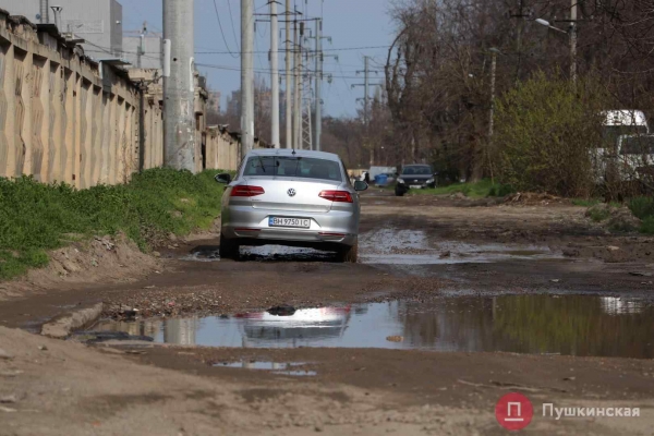 Одесские дорожники готовы выложить 69 миллионов за капремонт «улицы с потенциалом» на Ближних Мельницах