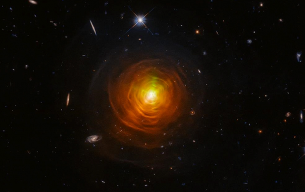 Hubble запечатлел умирающую звезду