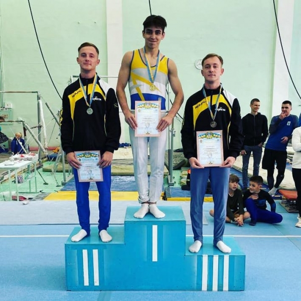 Спортивная гимнастика. Одесский спортсмен собрал урожай наград на всеукраинских соревнованиях