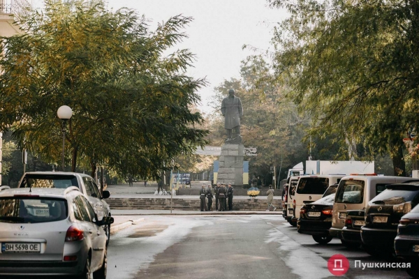 В Одессе почтили памятников защитников Украины. Фоторепортаж