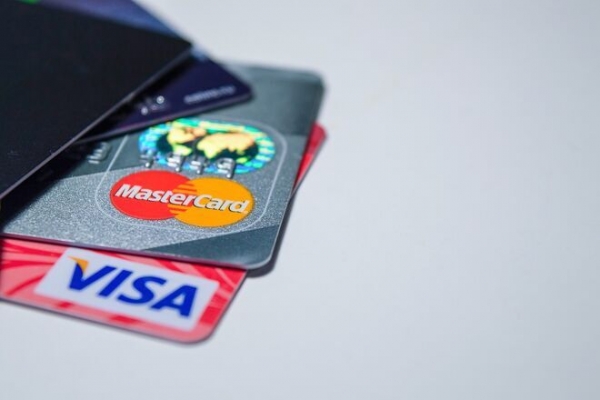 
АМКУ одобрил снижение интерчейнджа в рамках меморандума Masterсard и Visa
