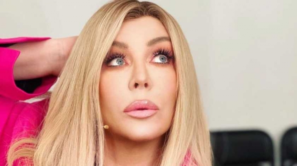 Ирина Билык показала себя в юности: она позирует в форме ВСУ