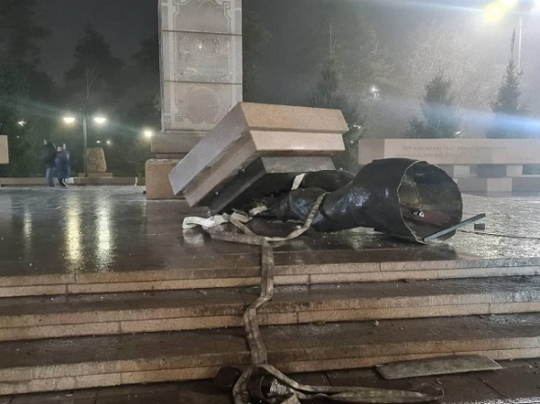 Боевики в Алма-Ате отрезали головы полицейским и окружили больницы — ОДКБ вводит войска в Казахстан