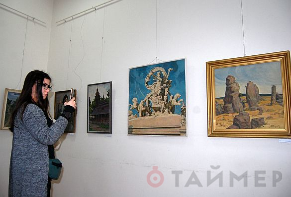 Дочери заслуженного одесского художника показали его картины 