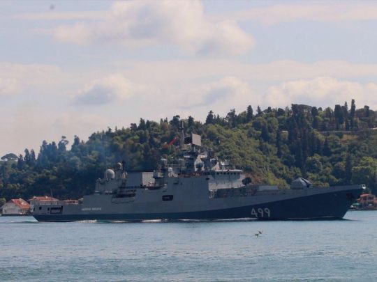 Туреччина закриває Босфор та Дарданелли для проходу військових кораблів Росії