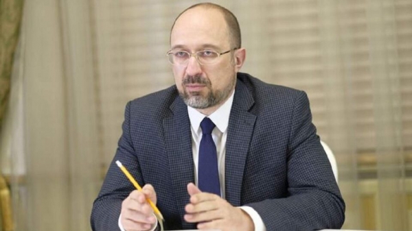 Украинцам, живущим в зоне боевых действий, начали раздавать продукты