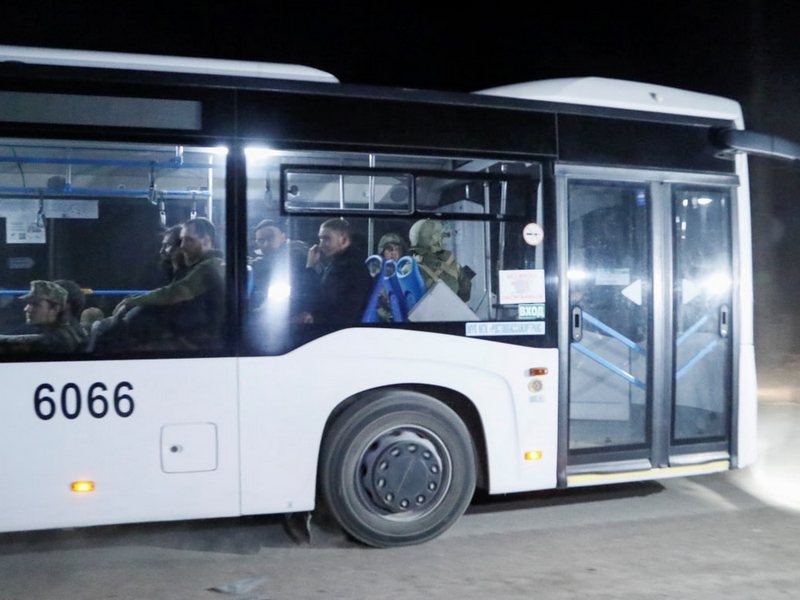 З «Азовсталі» вивезли українських бійців, — ЗМІ