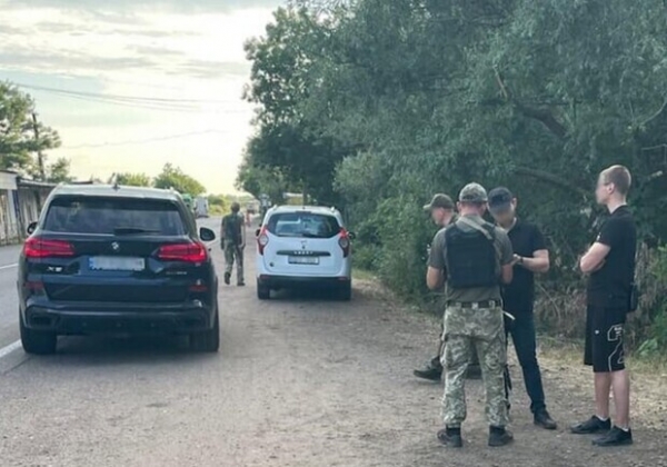 Зеленский отреагировал на запрет на выезд с места проживания