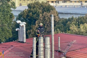 В центре Одессы произошел пожар в ресторане: его тушили 43 спасателя