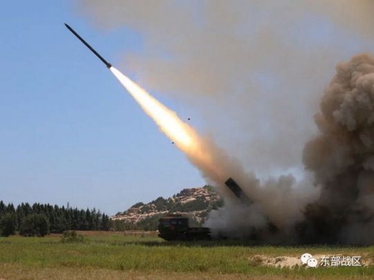 Японія висловила Китаю протест: уперше в історії китайські балістичні ракети впали в японській економічній зоні