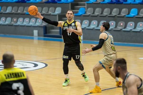 Баскетбол. «БІПА» поступається лідеру Суперліги