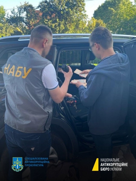 Затримано голову Тернопільської облради, в ОВА проходять обшуки: що трапилося (фото)
