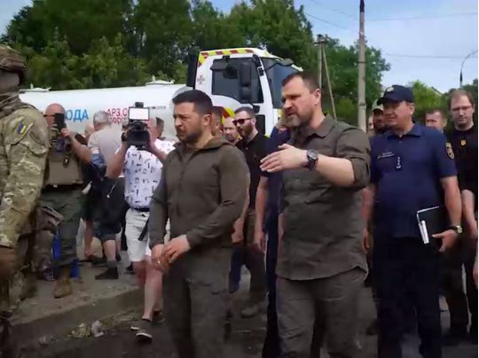 Зеленський у затопленому Херсоні ознайомився з перебігом евакуації місцевого населення (відео)