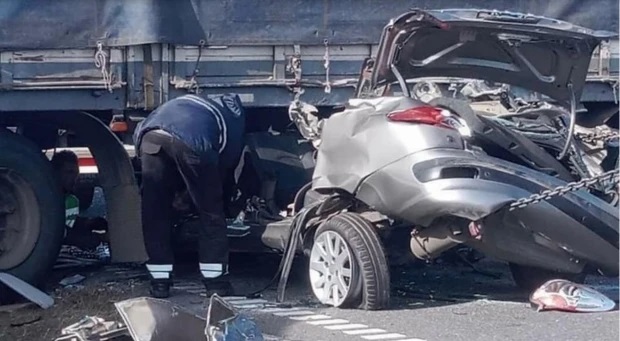 Відомий футболіст втратив матір та сестру у жахливій автокатастрофі після святкування титулу (фото)
