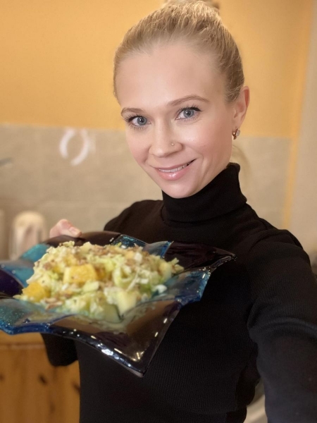 Салат з пекінської капусти, яблука та апельсину: ідеальний для вечері