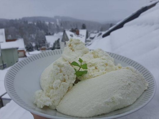 Домашній сир із йогурту: чарівне перетворення