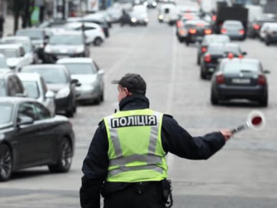 Загубитись у потоці машин не вийде: на які автомобілі одразу звертають увагу патрульні поліцейські