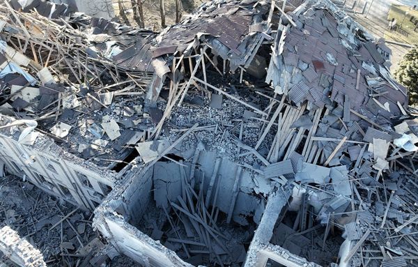 Ворог вдарив з артилерії по Нікополю: загинула жінка