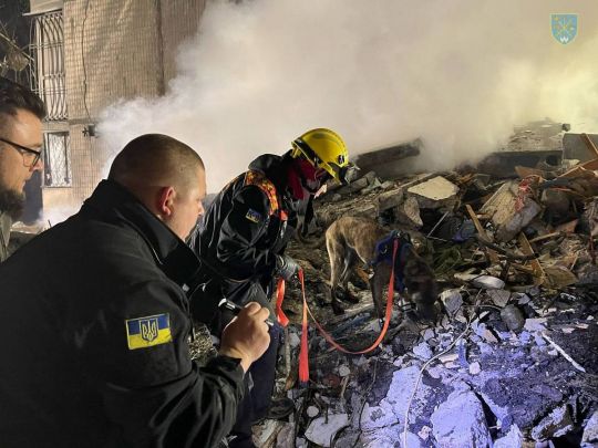 Під завалами багатоповерхівки в Одесі знайшли мертву дитину (відео)