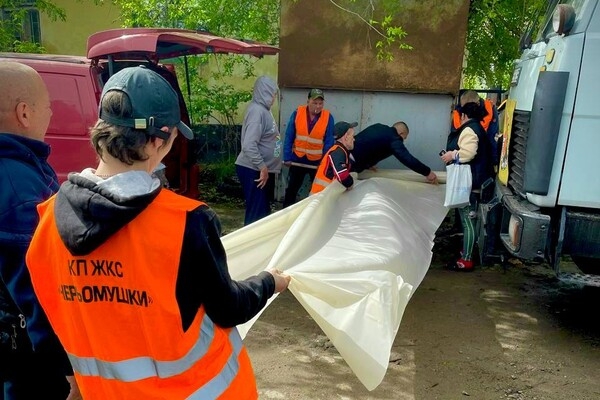 Оккупанты попали по неработающим авто в Одессе: город частично без света, электрички задерживаются 